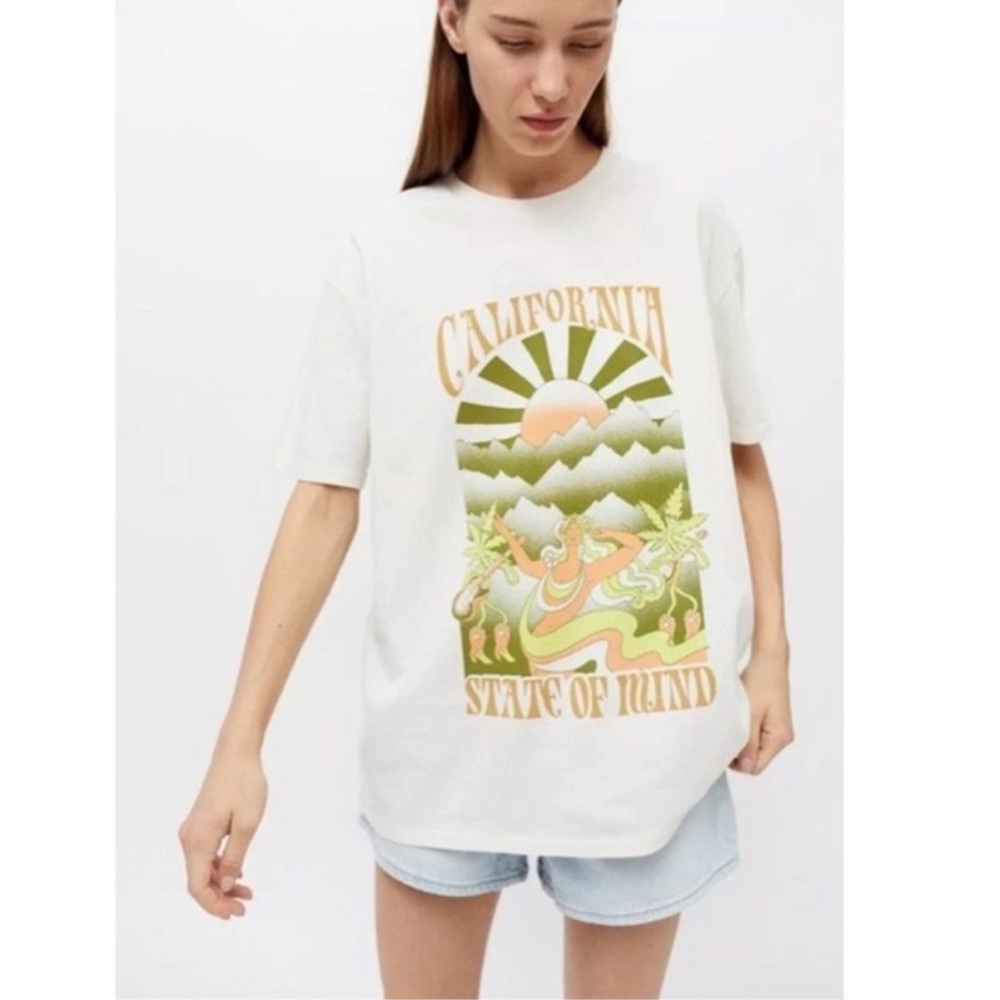 Urban Outfitters California State of Mind T-Shirt Graphic Size Small Hippie